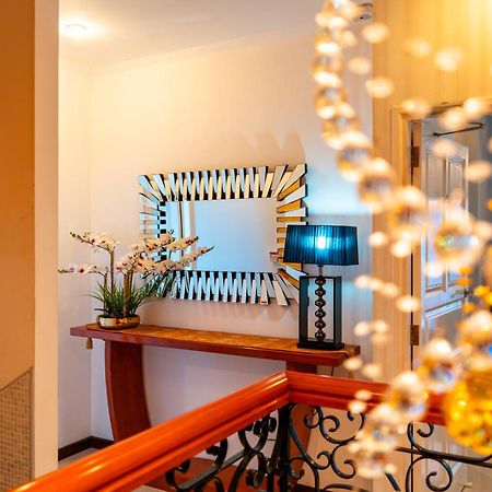 Glacis Heights Villa Екстер'єр фото