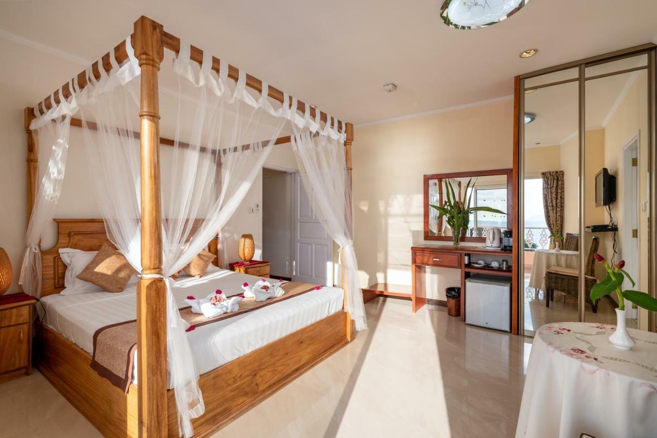 Glacis Heights Villa Екстер'єр фото